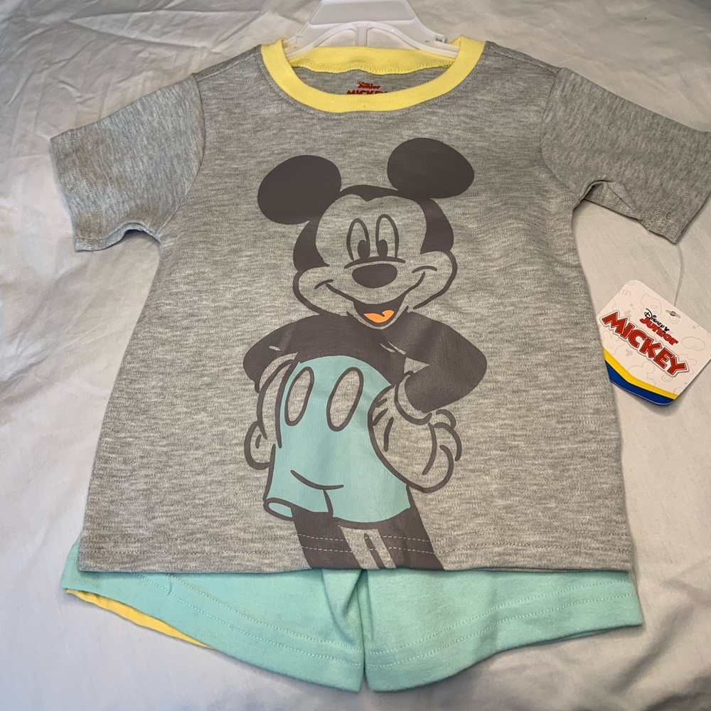 🆕 NWT Mickey Mouse 2 piece set 18mths